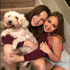 Meet your Posher, Gia